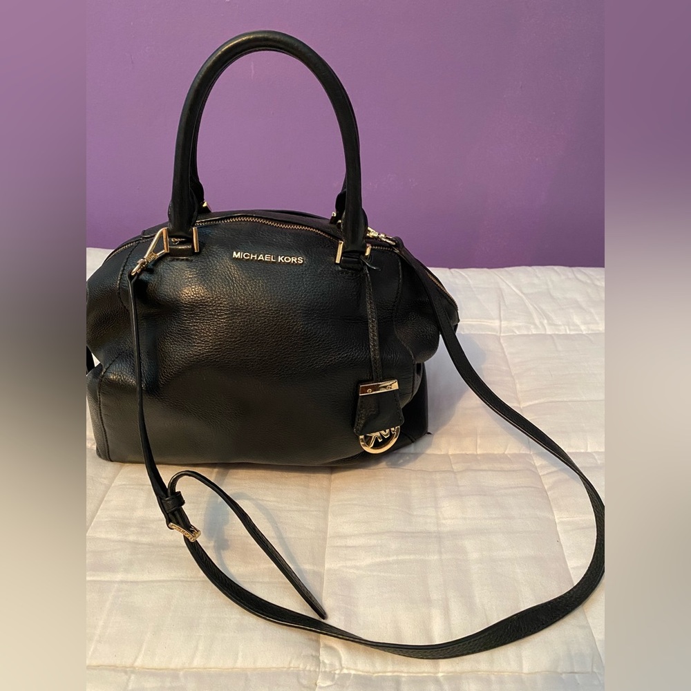 Black Michael Kors Pebble Crossbody Bag